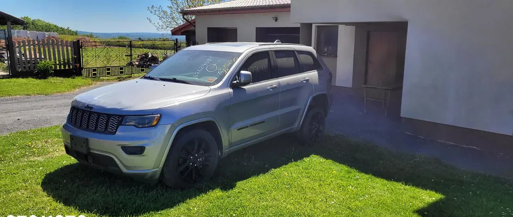 samochody osobowe Jeep Grand Cherokee cena 85000 przebieg: 76000, rok produkcji 2021 z Kielce